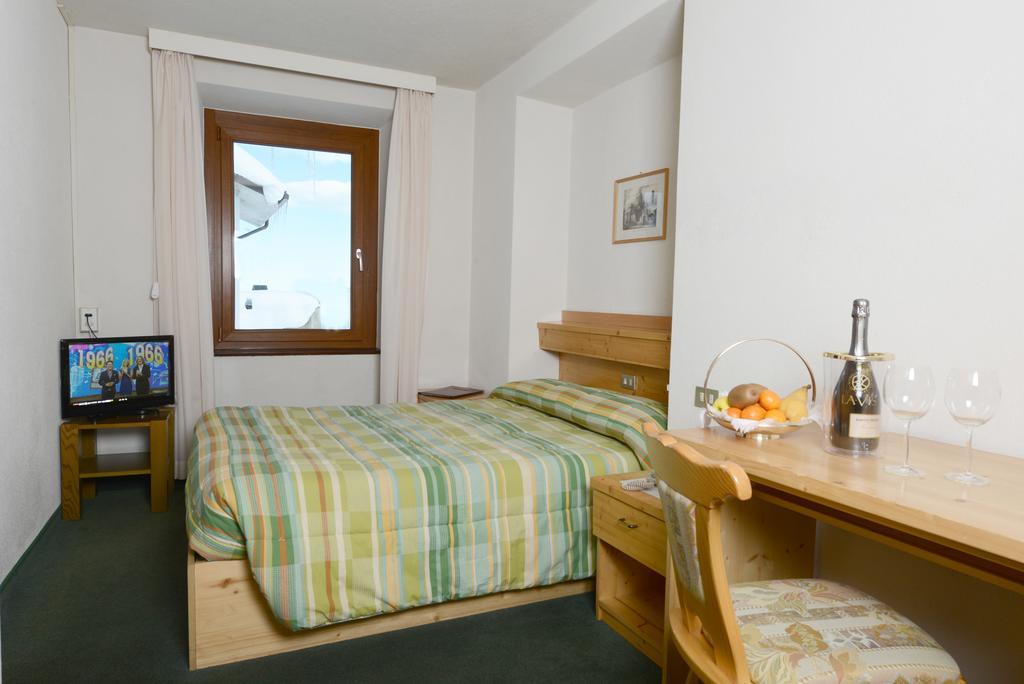 Savoia Hotel Passo del Tonale Værelse billede