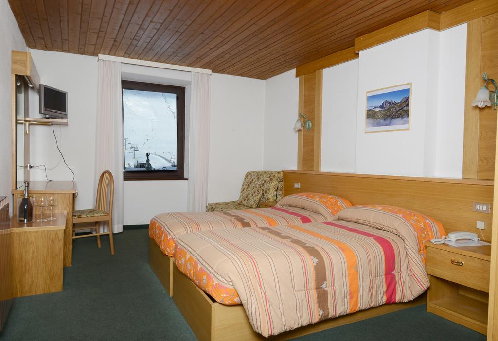 Savoia Hotel Passo del Tonale Værelse billede